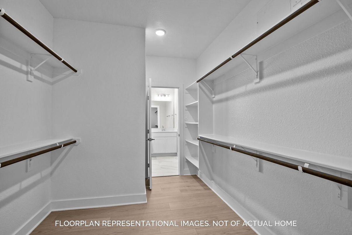 Interior, Walk-in Closets, Wood Texture Flooring