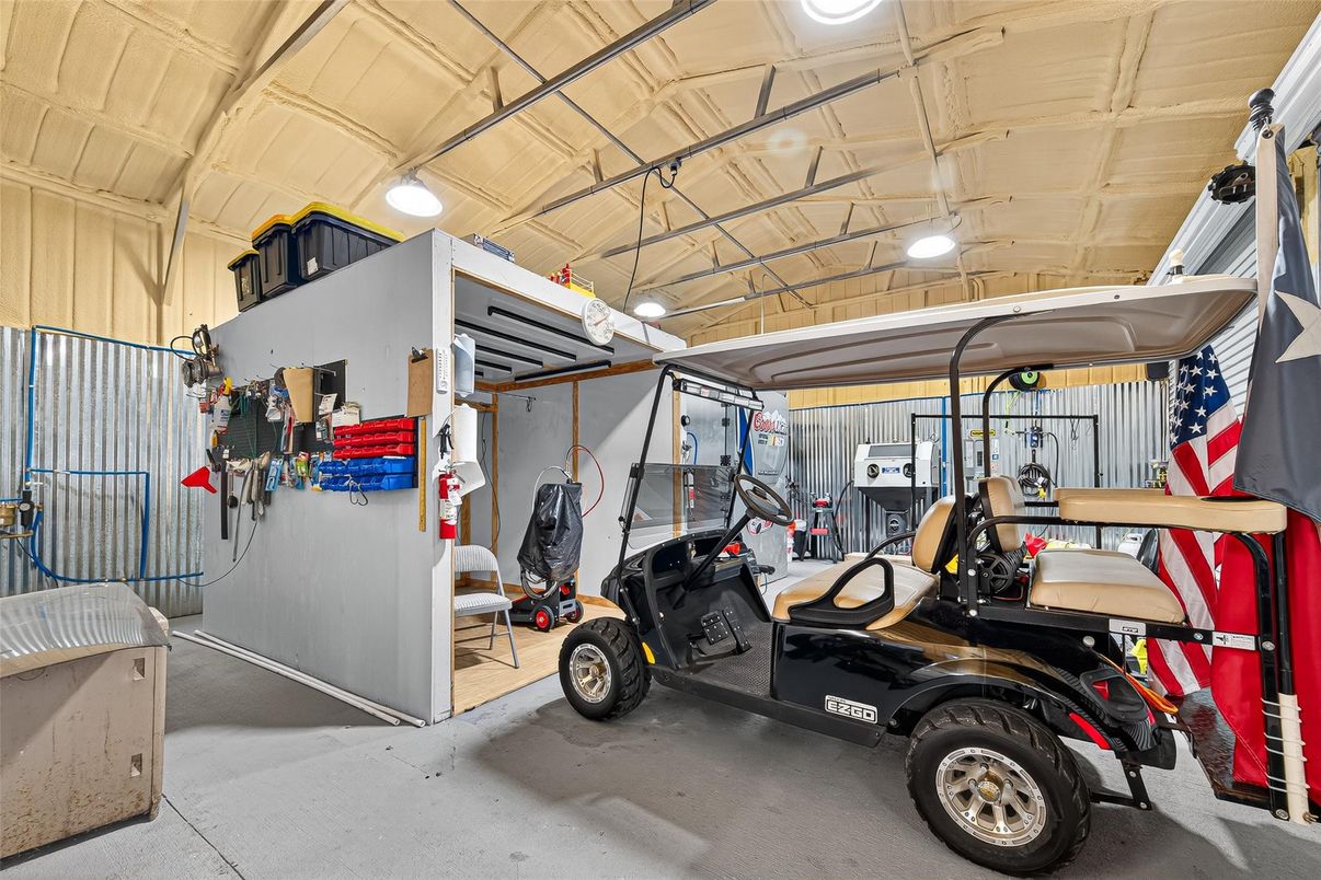 Garage, Interior