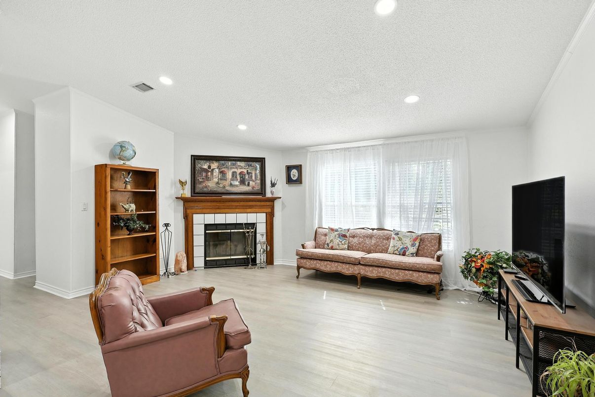 Fireplace, Interior, Living room, Recessed Lighting, Wood Texture Flooring