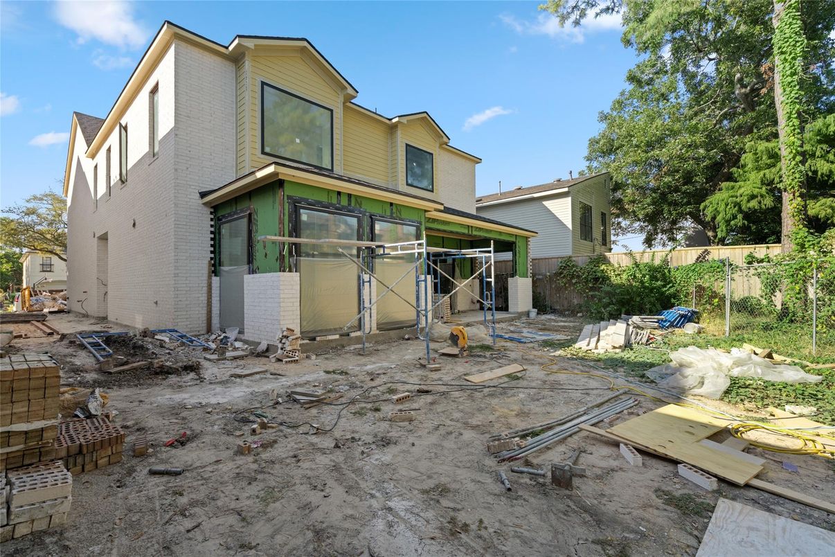 Backyard, Exterior