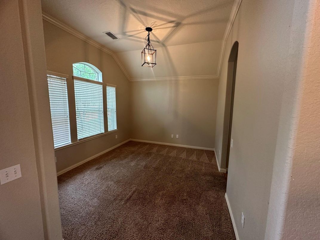 Empty room, Interior, Pendant Lights