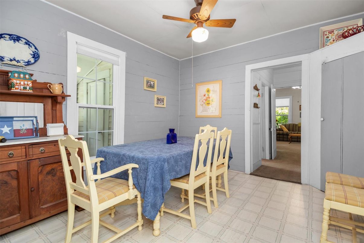 Dining room, Interior