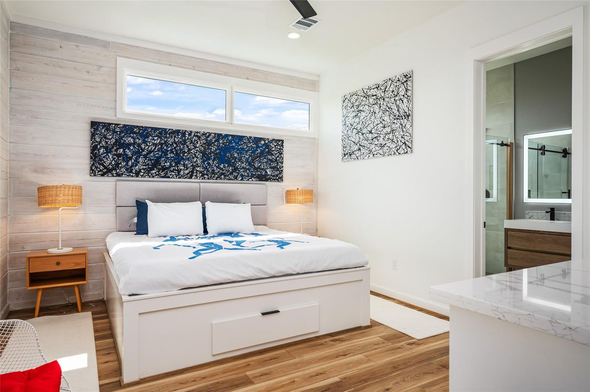 Bathroom, Bedroom, Interior, Recessed Lighting, Wood Texture Flooring