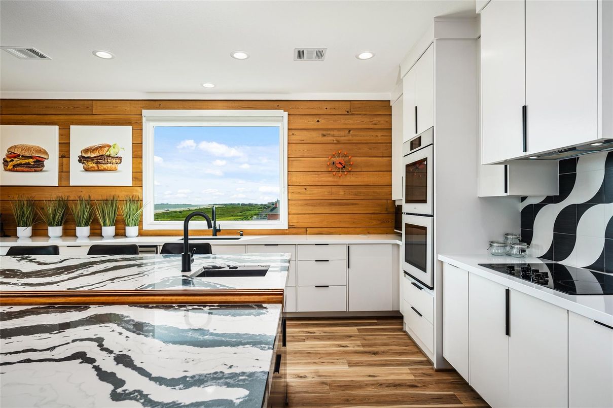 Interior, Kitchen, Recessed Lighting, Wood Texture Flooring