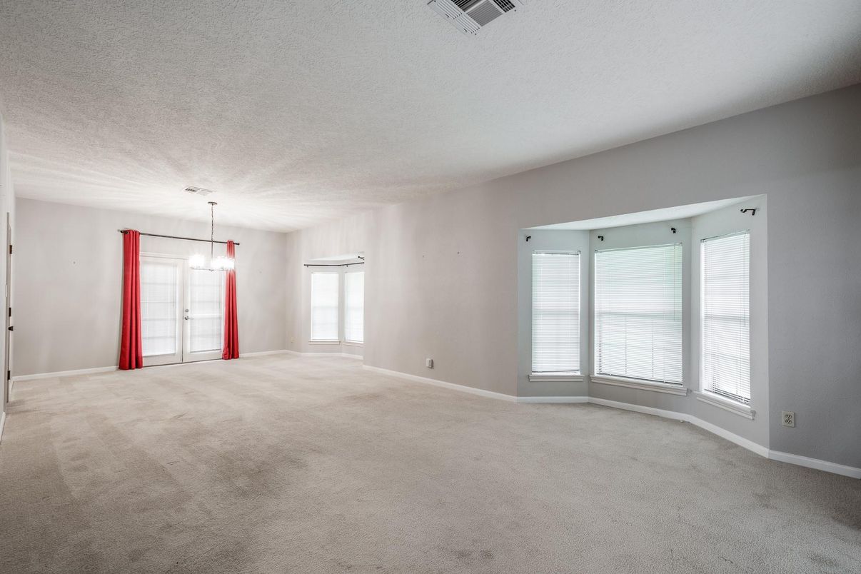 Empty room, Interior, Pendant Lights
