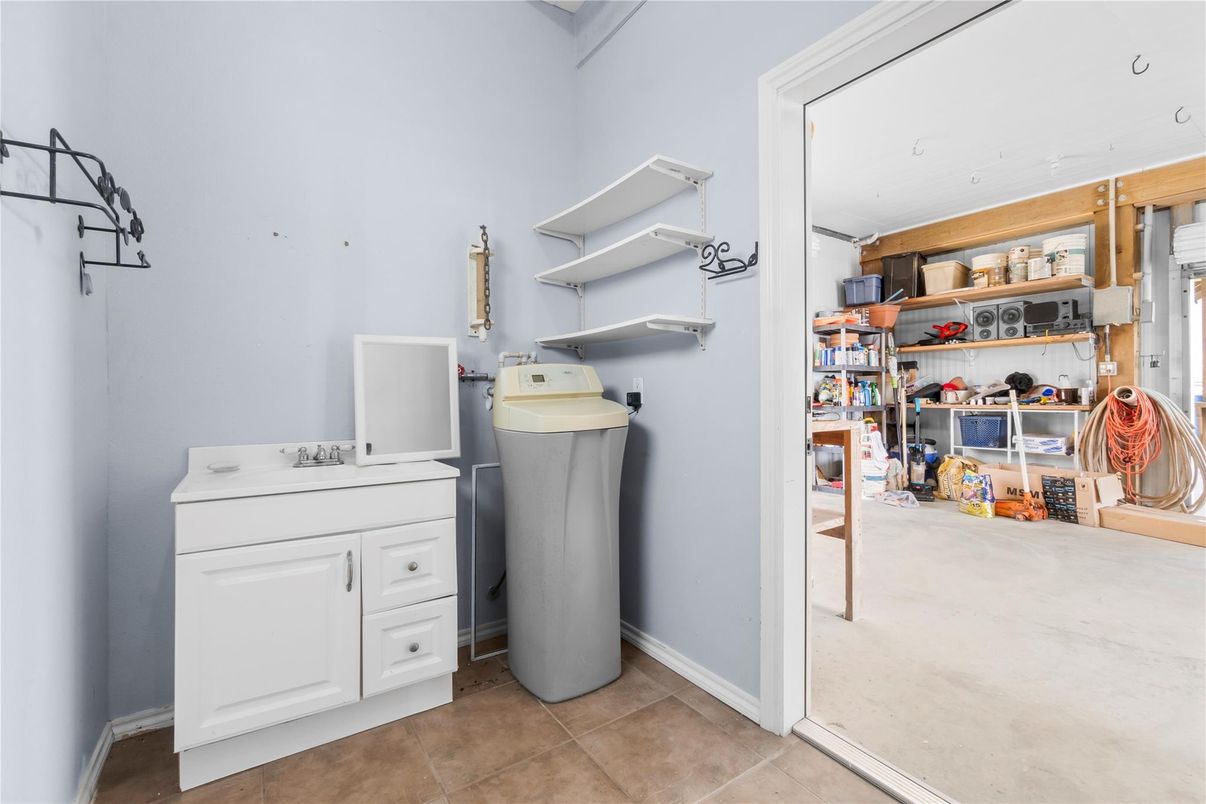 Interior, Washer