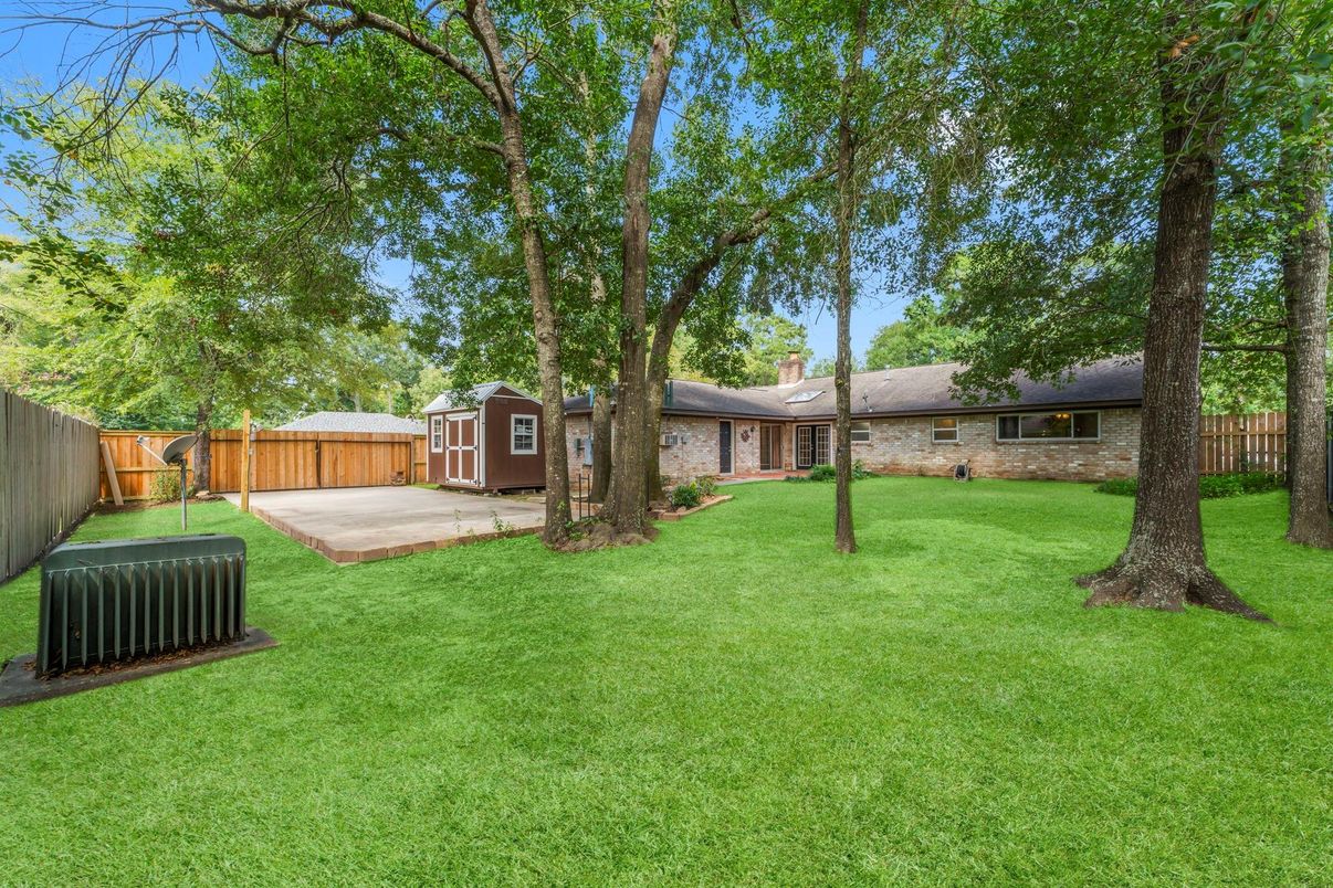 Backyard, Exterior, Playground
