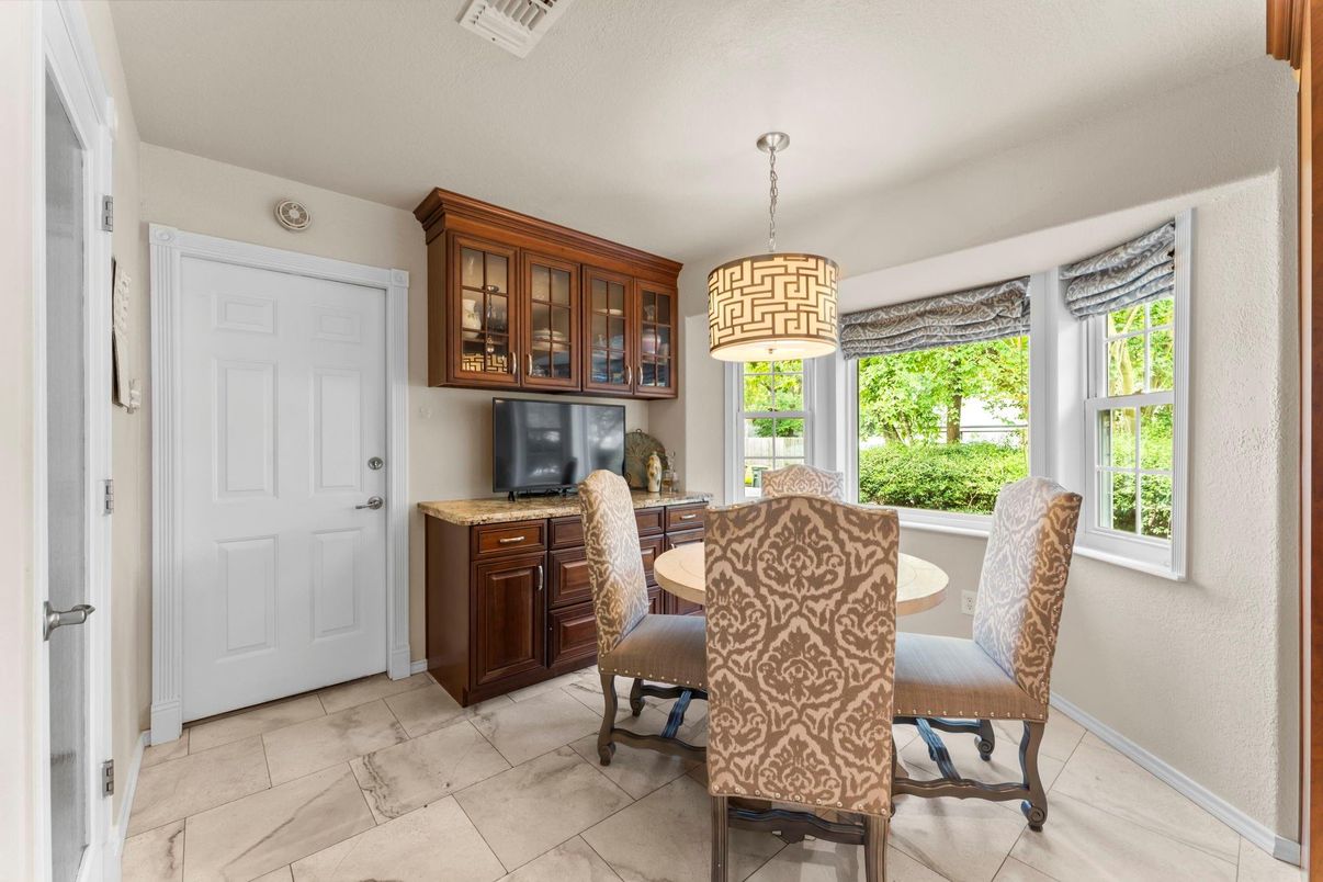 Dining room, Interior, Pendant Lights