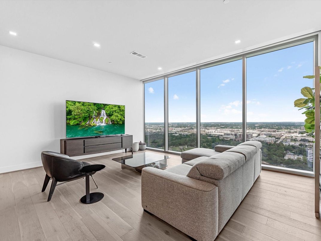 Interior, Living room, Recessed Lighting, Wood Texture Flooring