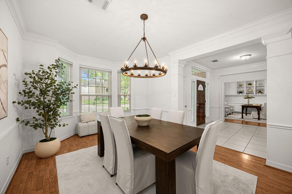 Chandelier, Dining room, Interior, Pendant Lights, Wood Texture Flooring