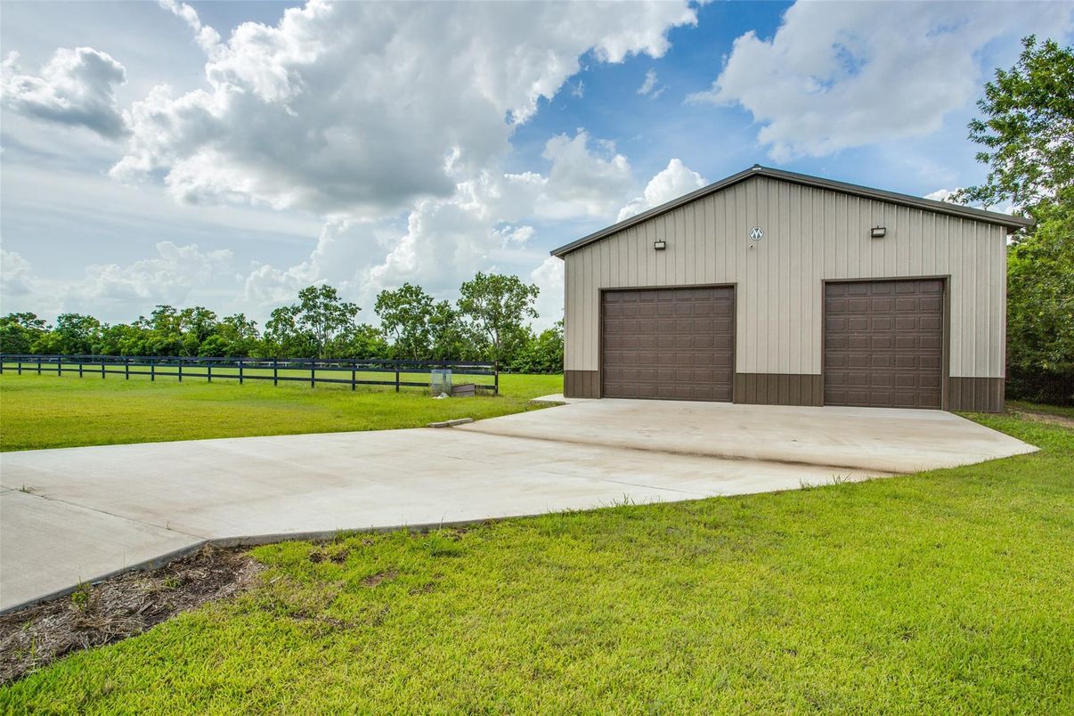 Backyard, Detached Garage, Exterior