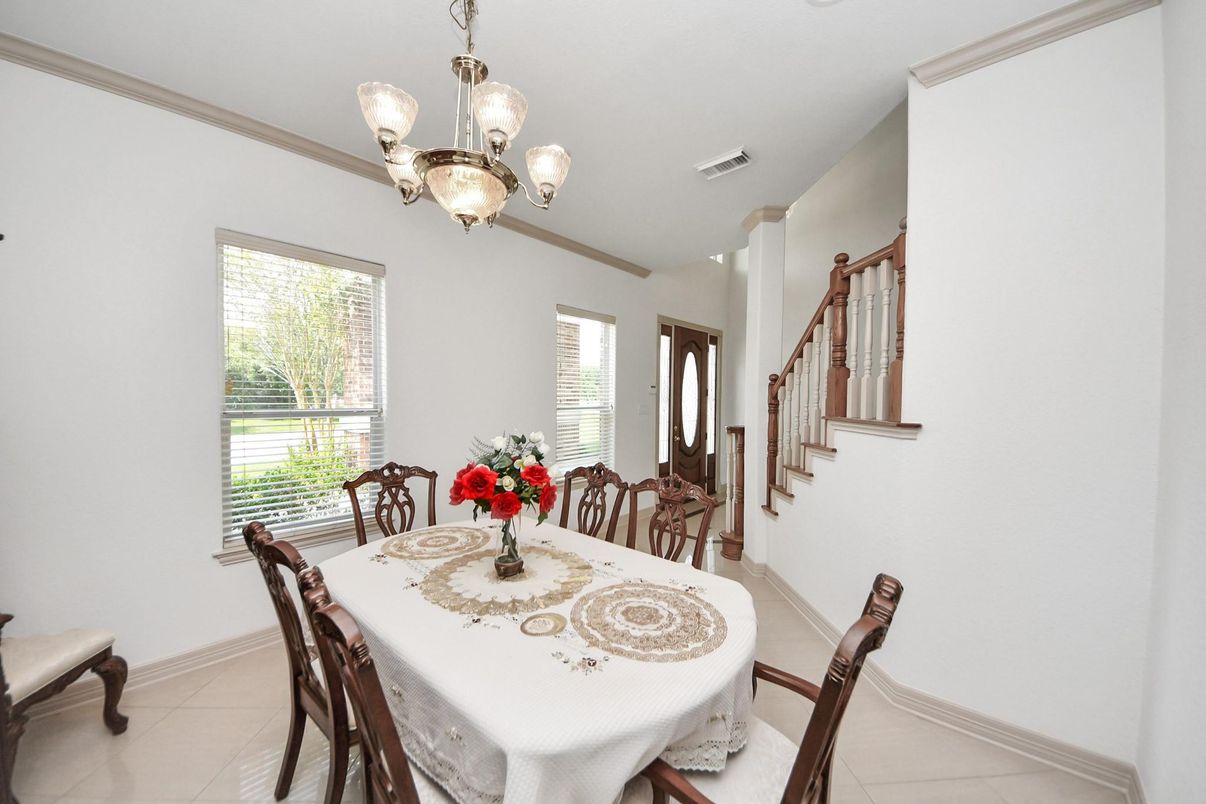 Chandelier, Dining room, Interior