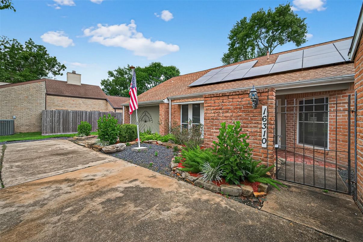 Exterior, Solar Panels