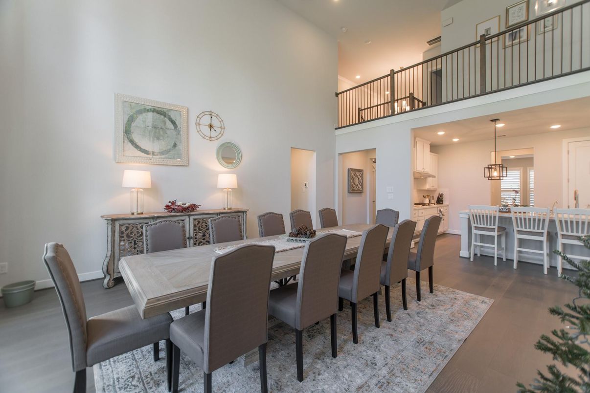 Dining room, Interior, Pendant Lights, Recessed Lighting