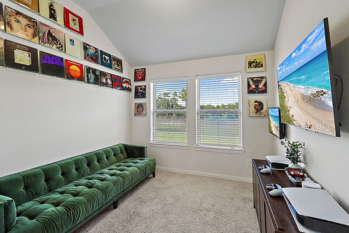 Home Office, Interior