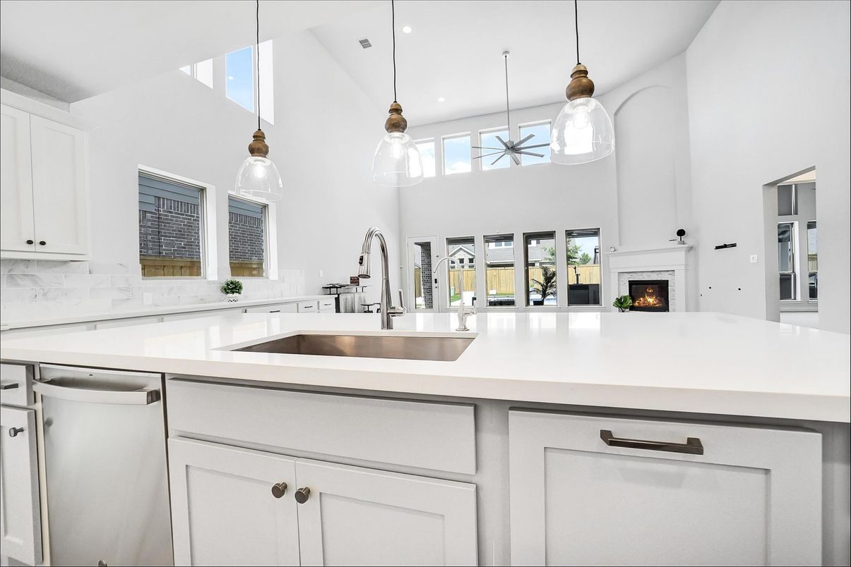 Fireplace, Interior, Kitchen, Pendant Lights, Recessed Lighting