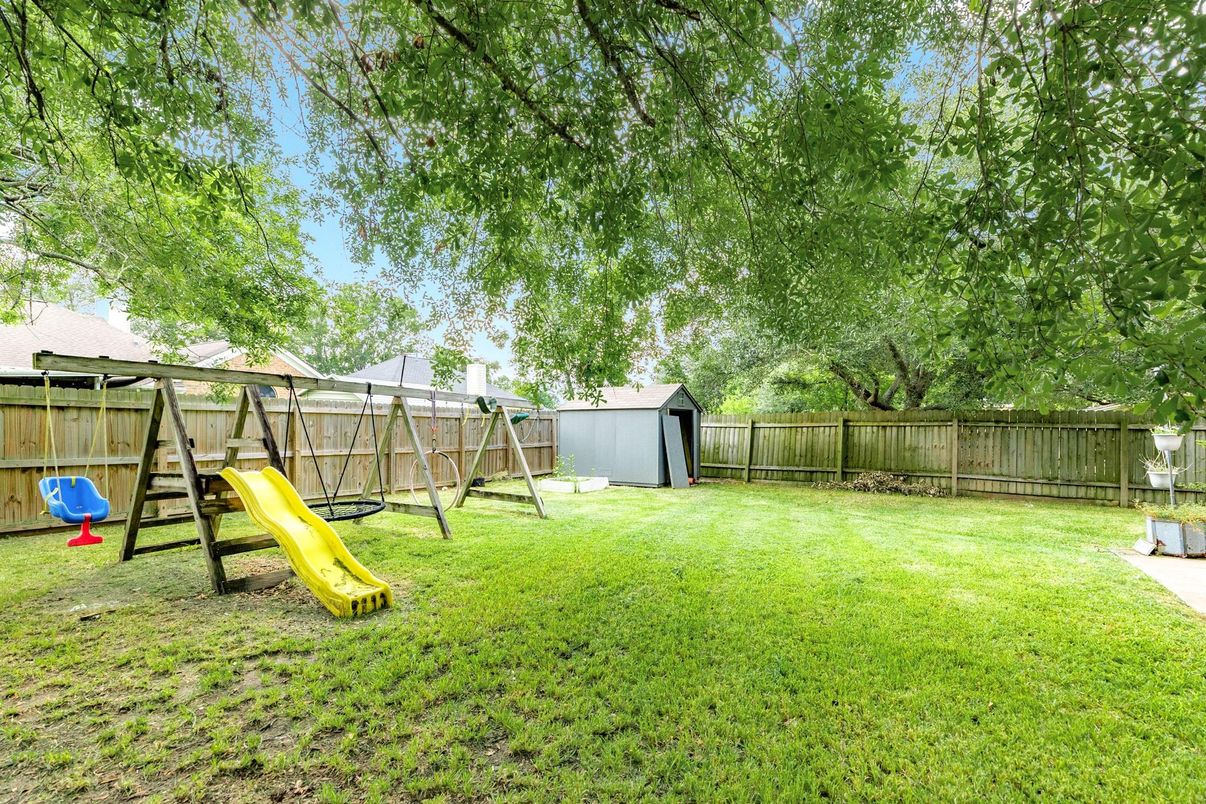 Backyard, Exterior, Playground