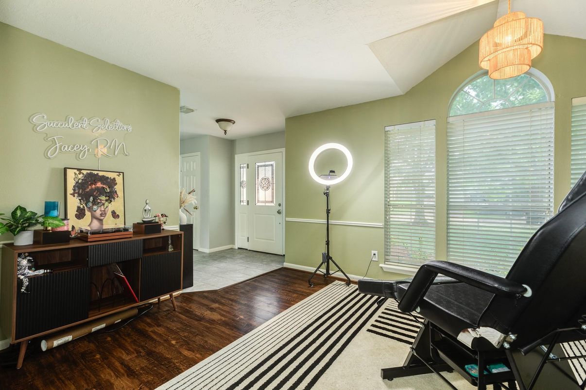 Chandelier, Interior, Wood Texture Flooring