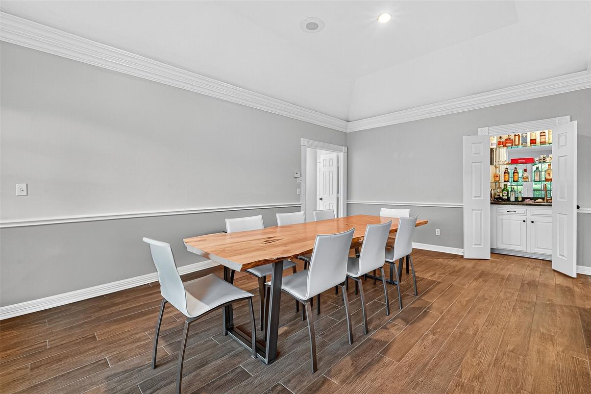 Dining room, Interior, Recessed Lighting, Wood Texture Flooring