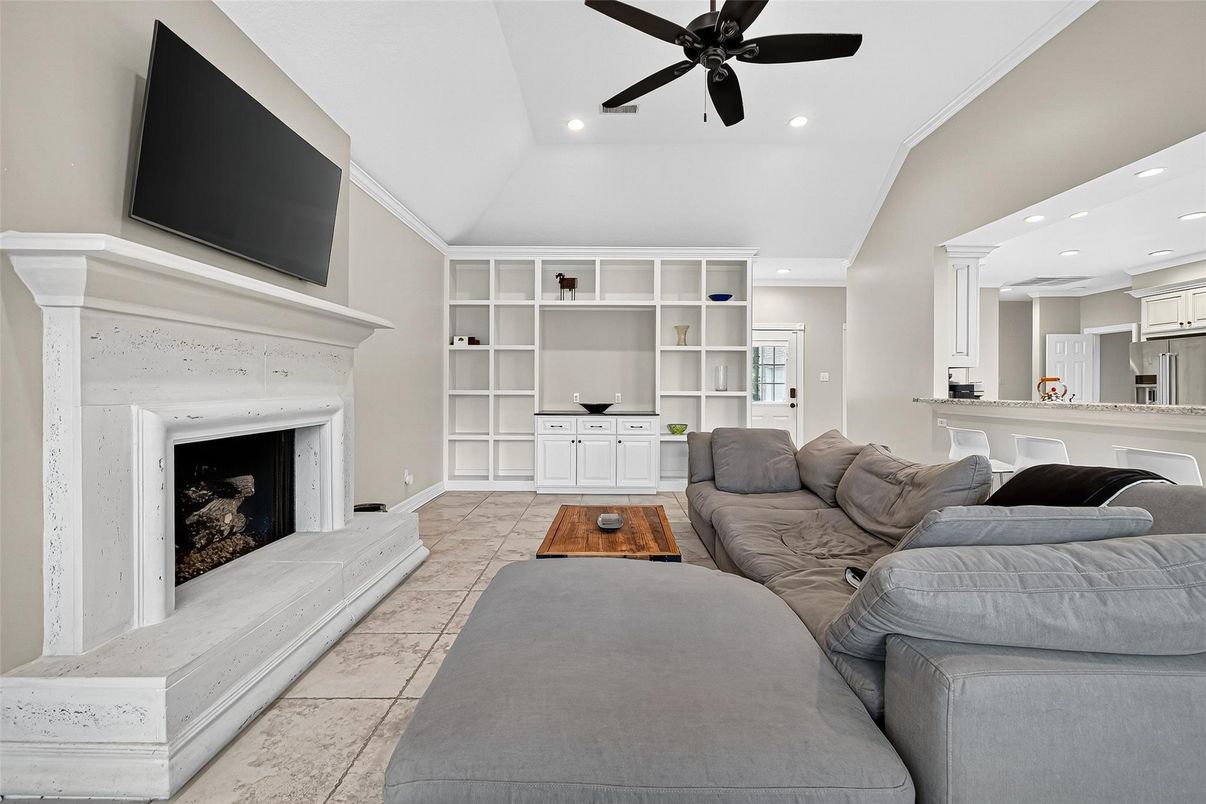 Fireplace, Interior, Living room, Recessed Lighting