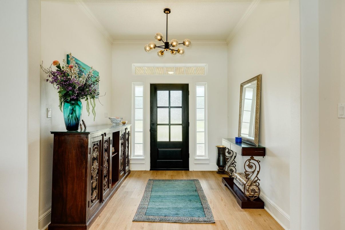 Interior, Pendant Lights, Wood Texture Flooring