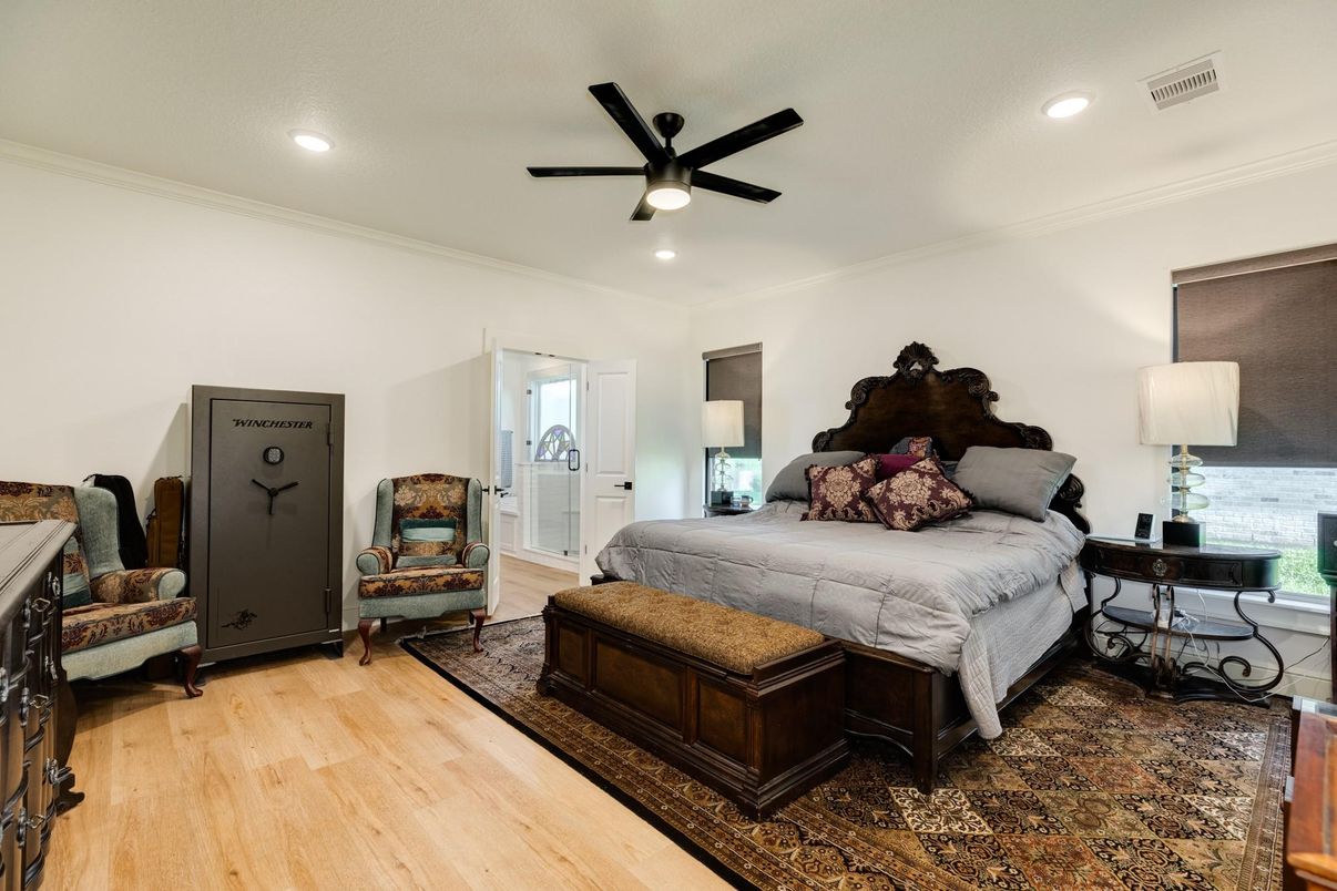 Bedroom, Interior, Recessed Lighting, Wood Texture Flooring