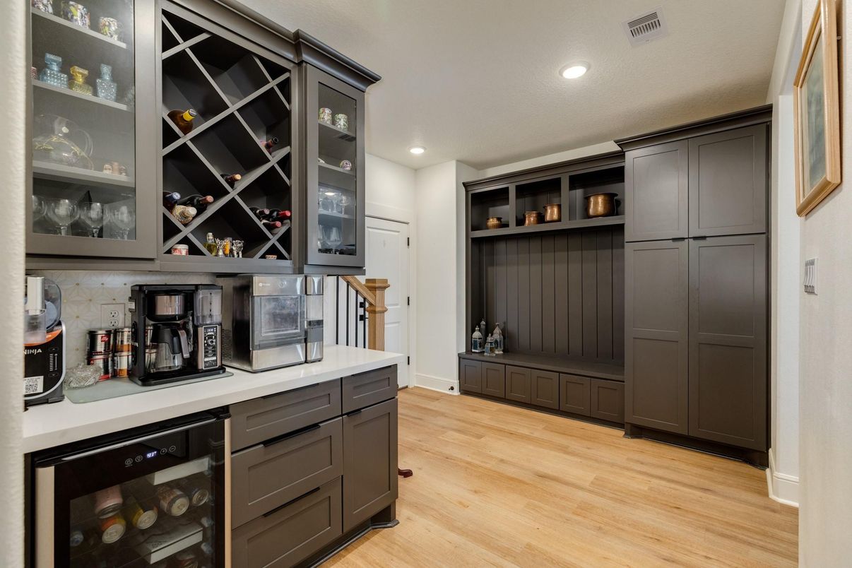 Interior, Recessed Lighting, Wood Texture Flooring