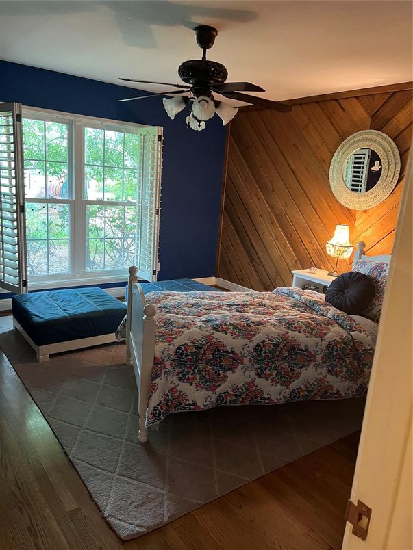 Bedroom, Interior, Wood Texture Flooring, Wooden Walls