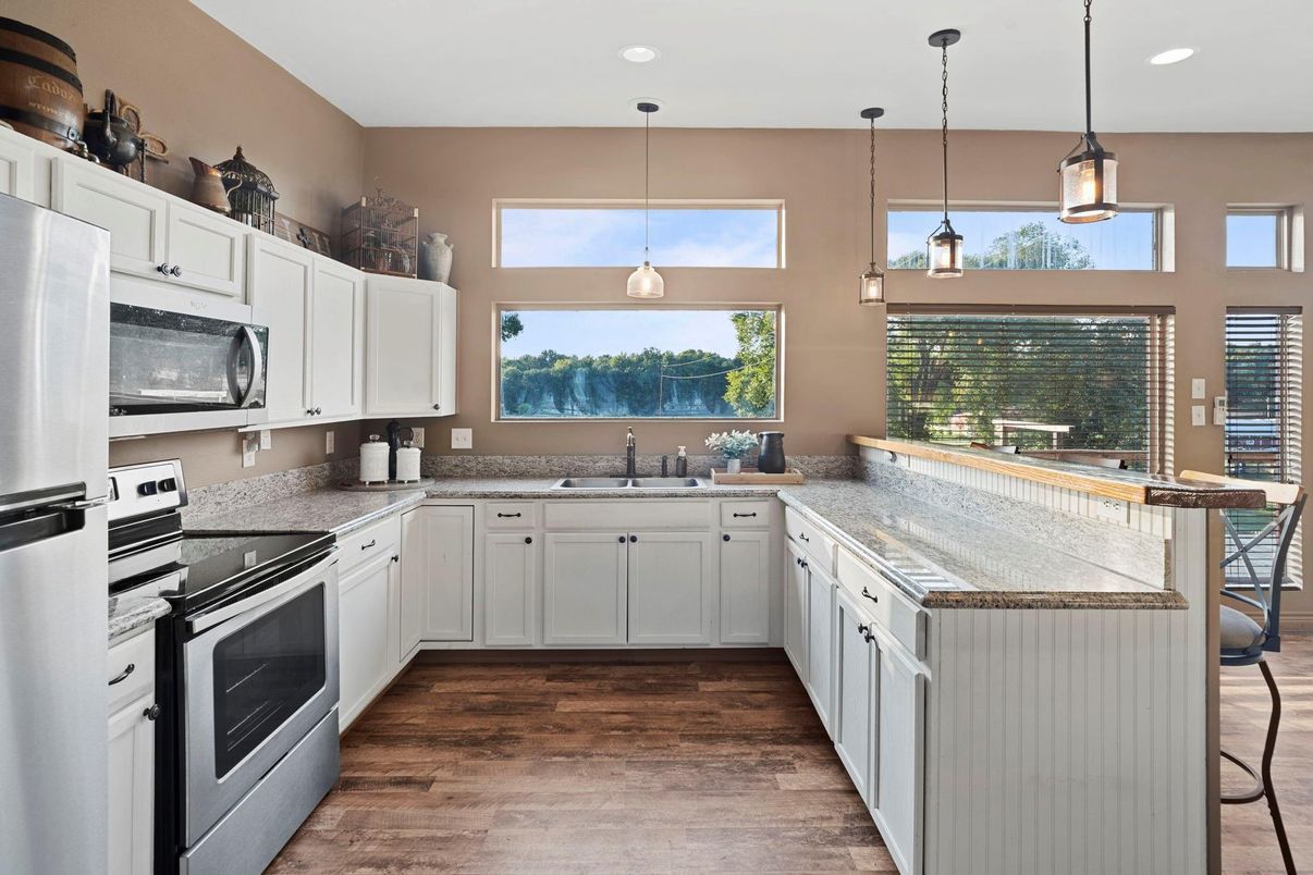 Interior, Kitchen, Pendant Lights, Recessed Lighting, Wood Texture Flooring