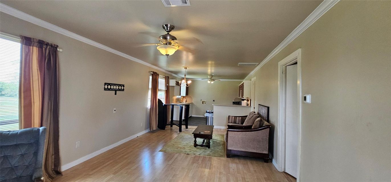 Interior, Pendant Lights, Wood Texture Flooring