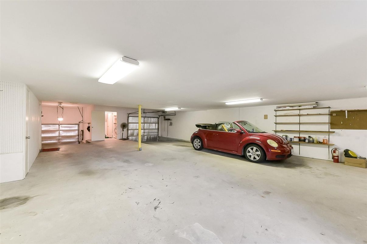 Garage, Interior