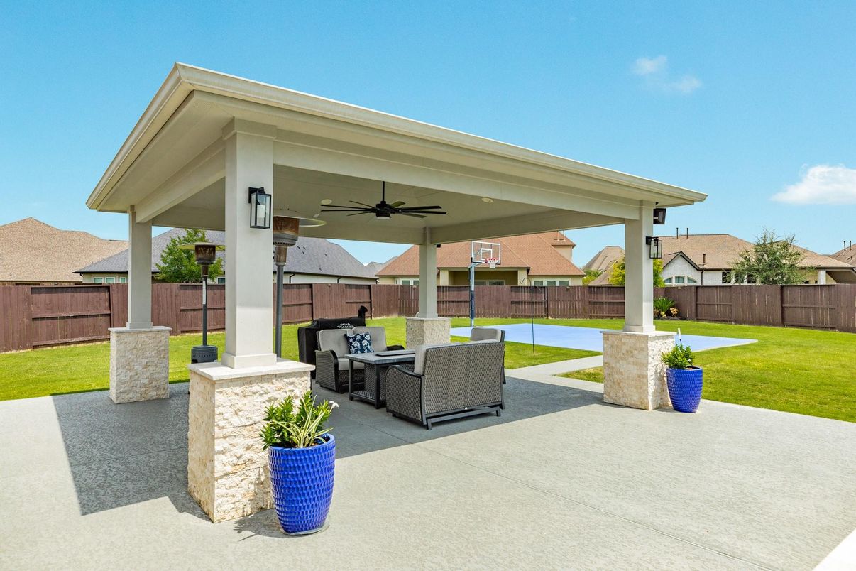 Backyard, Exterior