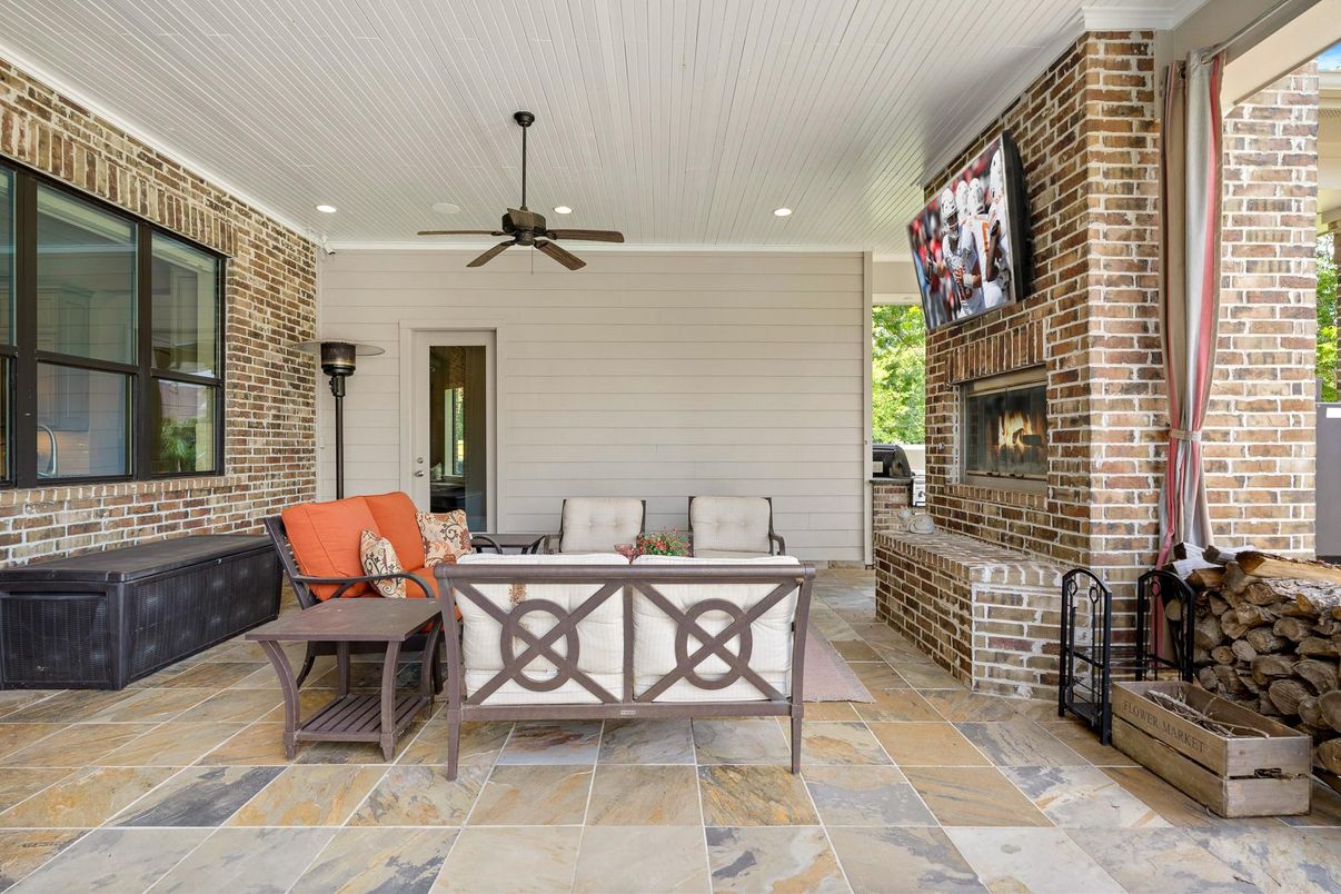Exterior, Fireplace, Recessed Lighting