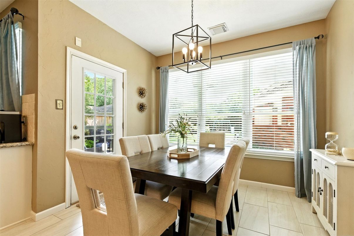 Dining room, Interior, Pendant Lights