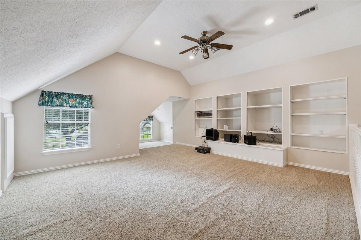 Empty room, Interior, Recessed Lighting