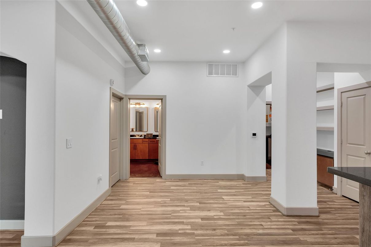 Interior, Recessed Lighting, Wood Texture Flooring