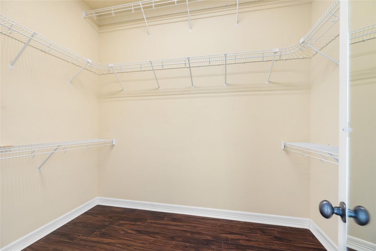 Interior, Walk-in Closets, Wood Texture Flooring