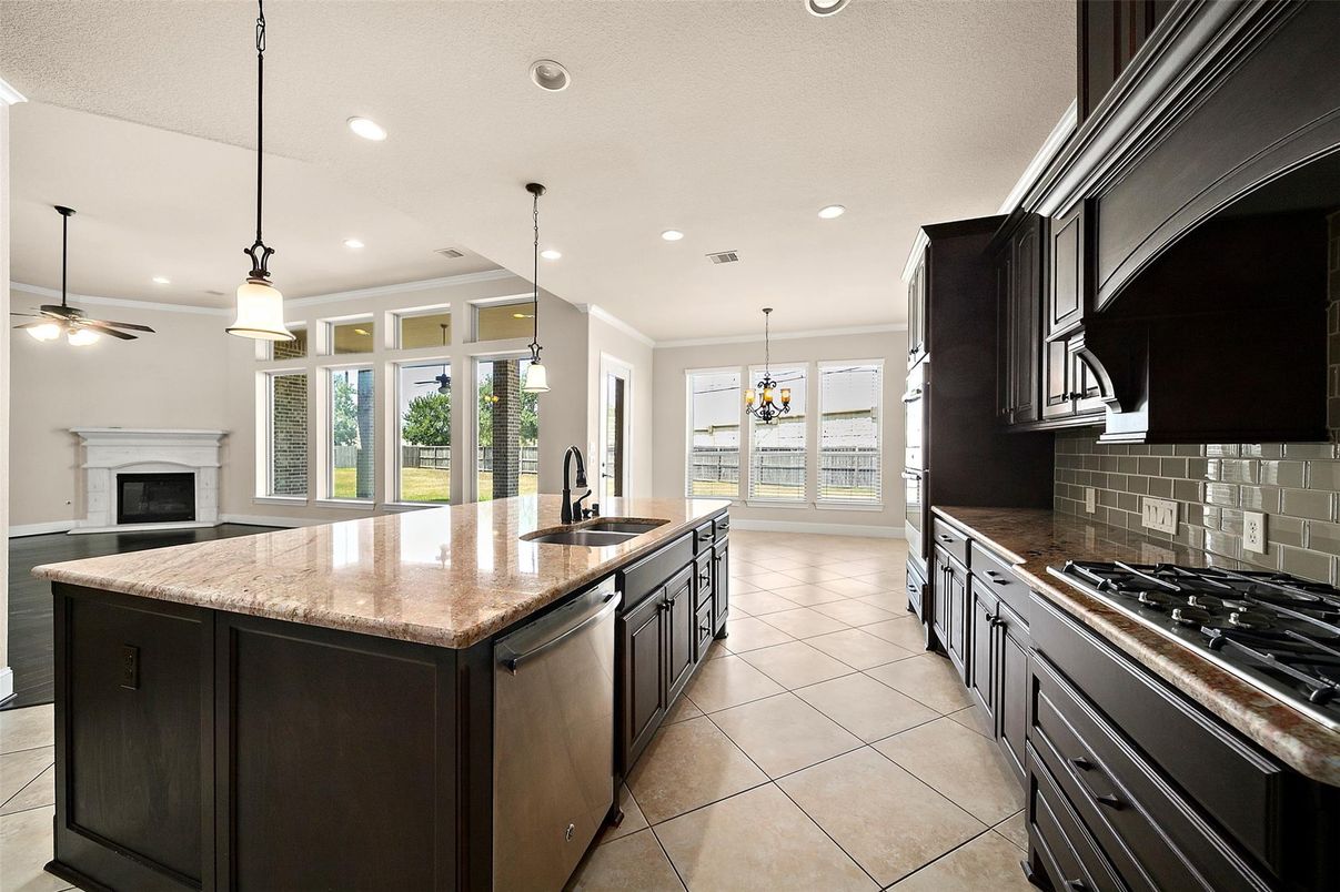 Fireplace, Interior, Kitchen, Pendant Lights, Recessed Lighting