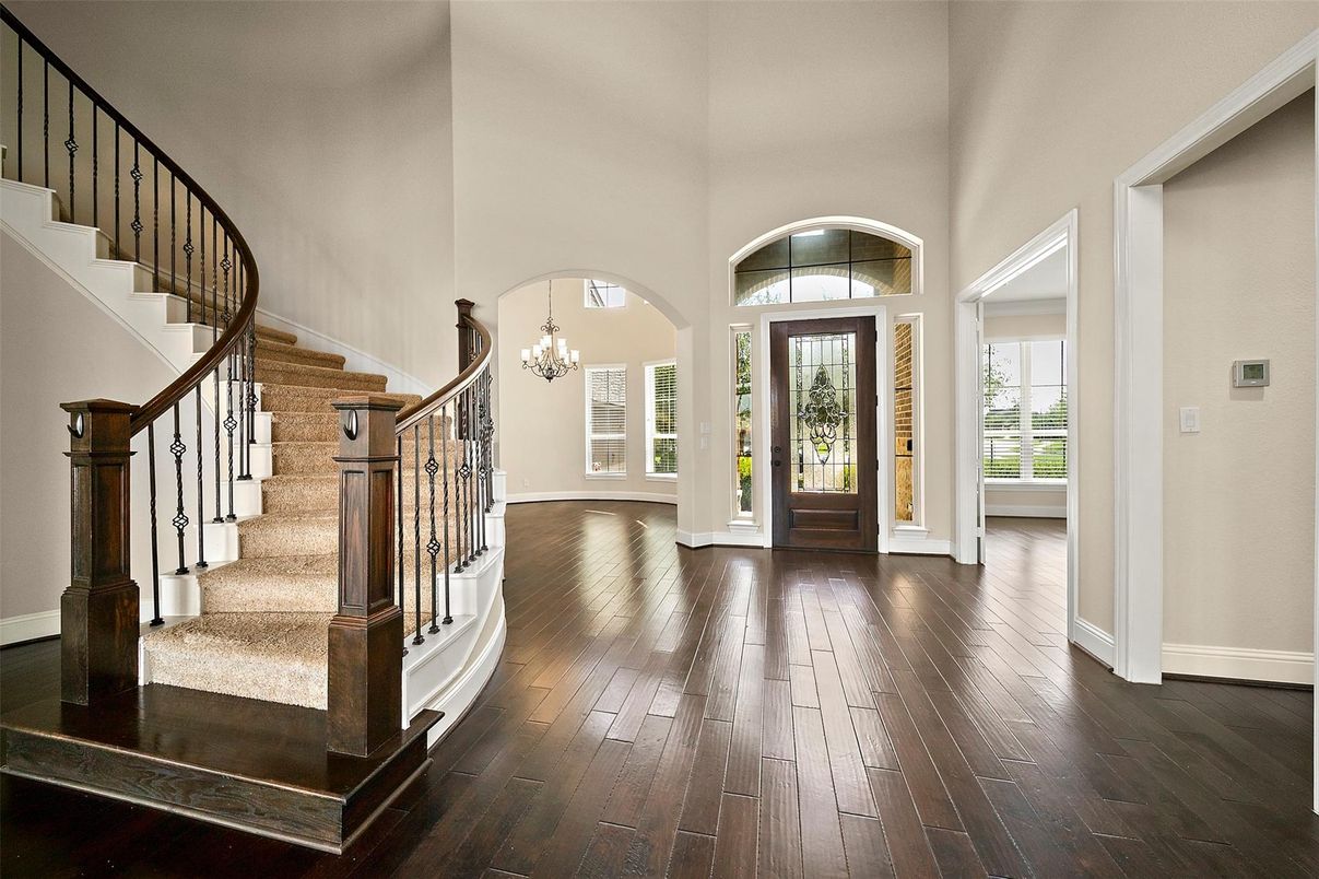 Chandelier, Interior, Wood Texture Flooring