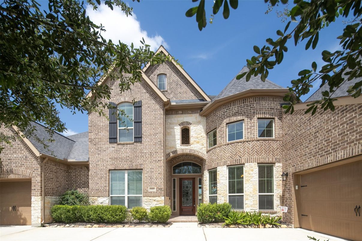 Attached, Exterior, Facade, Brick Facade, Brick Traditional