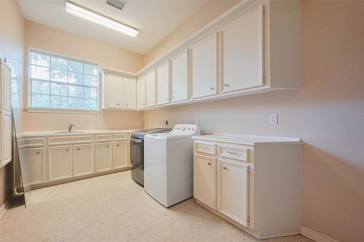 Interior, Washer