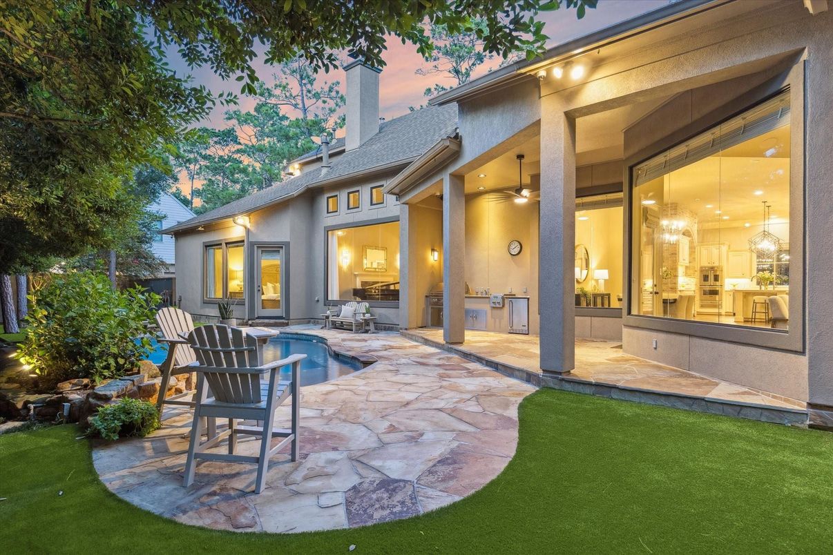 Exterior, Pool
