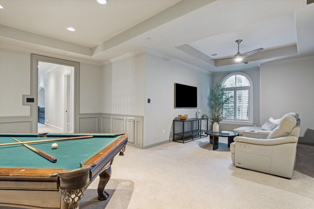 Billiard Table, Game Room, Interior, Living room, Recessed Lighting