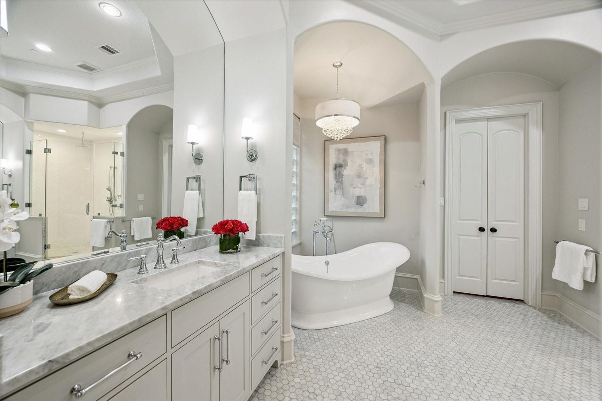 Bathroom, Chandelier, Dual Sink Vanities, Free Standing Baths, Interior, Recessed Lighting
