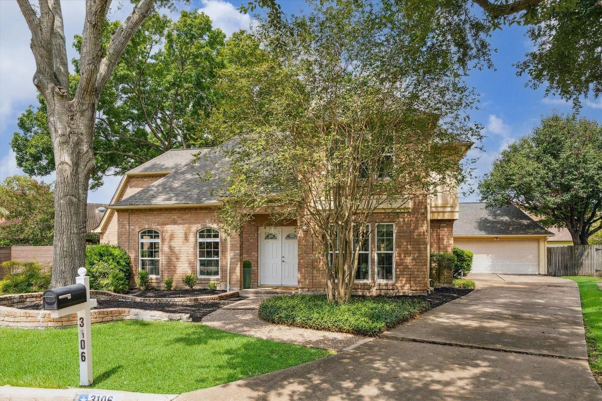 Attached, Exterior, Facade, Brick Facade, French Provincial