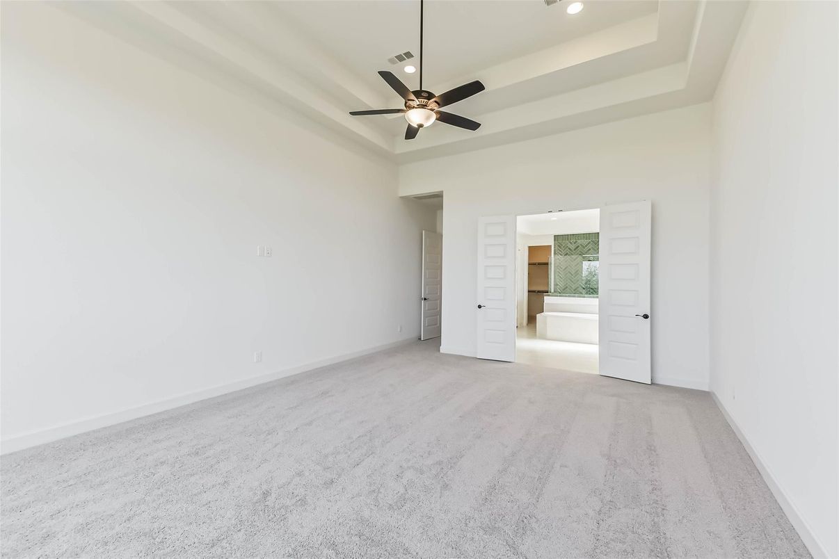 Empty room, Interior, Recessed Lighting