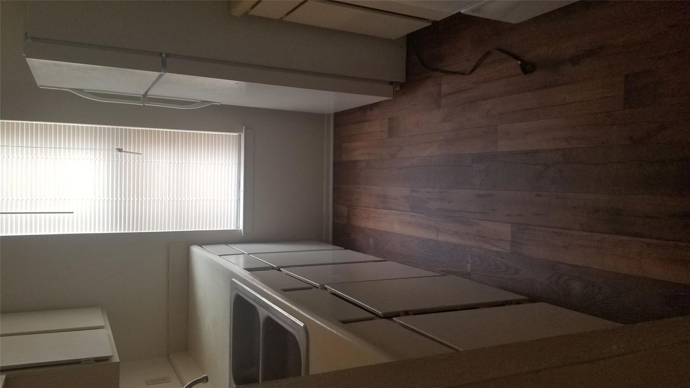 Interior, Washer, Wooden Walls