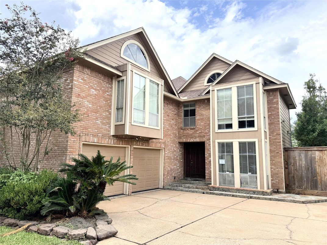 Attached, Exterior, Facade, Brick Facade, Brick Traditional