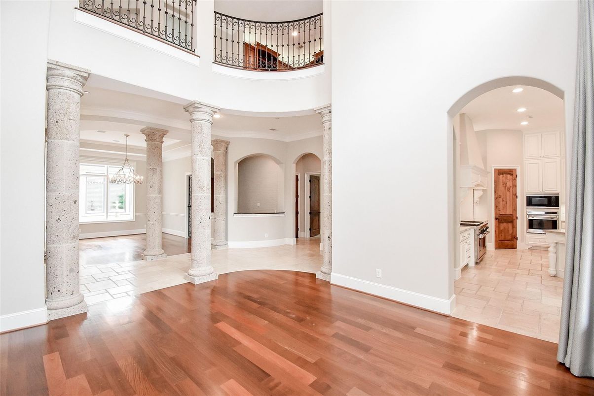 Chandelier, Interior, Kitchen, Recessed Lighting, Wood Texture Flooring