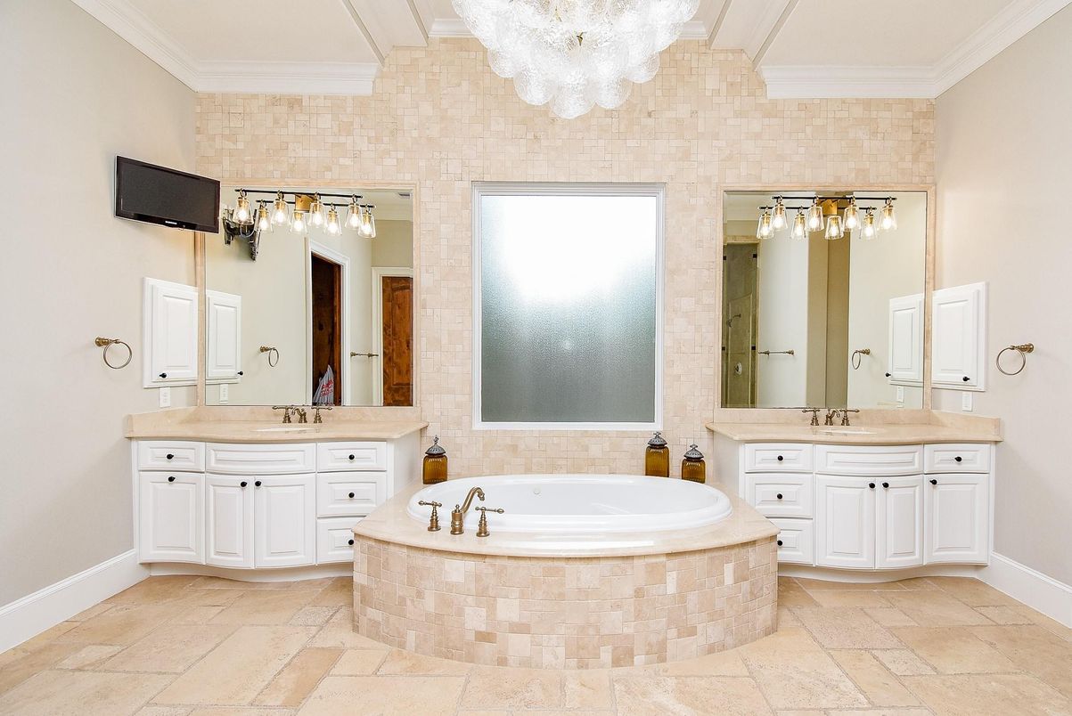 Bathroom, Chandelier, Dual Sink Vanities, Interior